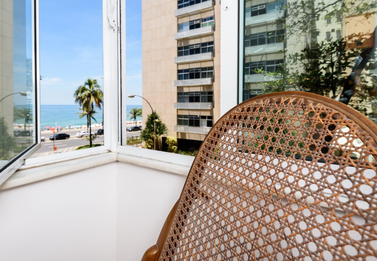 Apartamento em Rio de Janeiro - Vista para o mar, 1 minuto da praia do Leblon | GU301