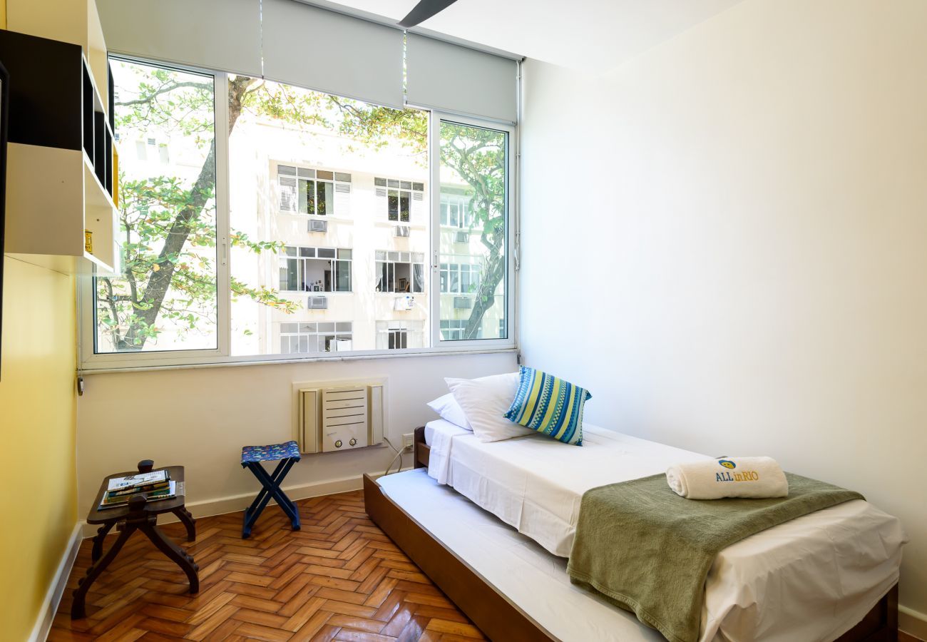 Apartamento em Rio de Janeiro - Vista para o mar, 1 minuto da praia do Leblon | GU301