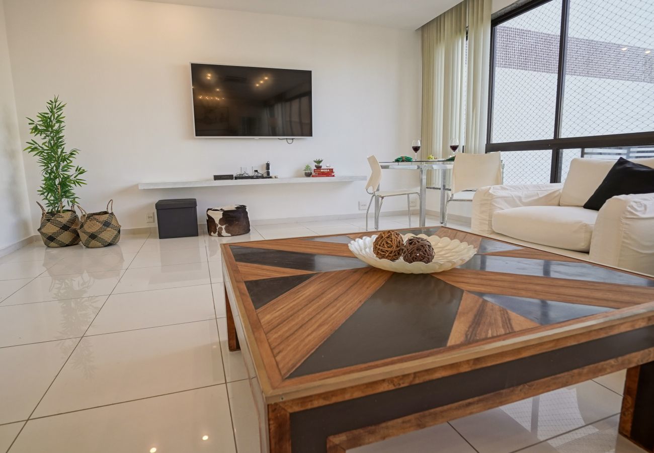 Apartamento em Rio de Janeiro - GUI301| Apto. na Quadra da Praia do Leblon