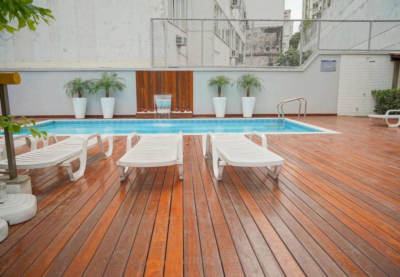 Apartamento em Rio de Janeiro - MTR706| Apto. condominio completo e vaga no Leblon