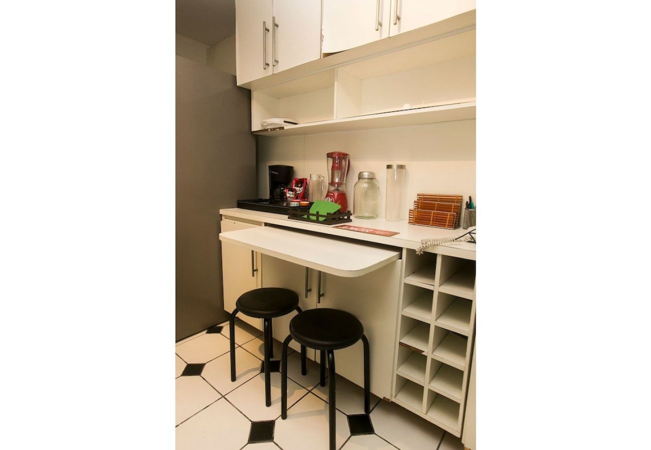 Apartamento em Rio de Janeiro - DUQ502| Belo 3 Quartos com Garagem na Gávea