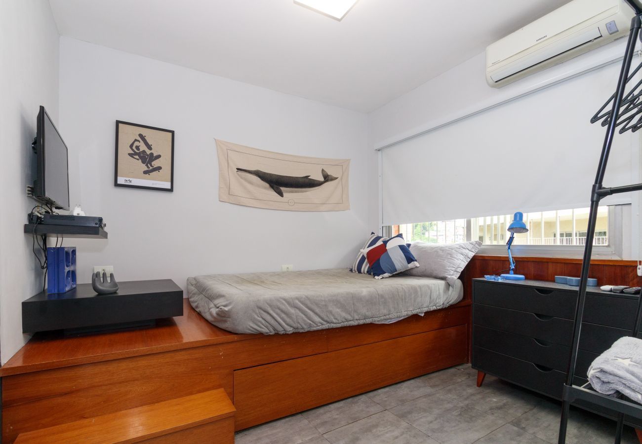 Apartamento em Rio de Janeiro - DUQ502| Belo 3 Quartos com Garagem na Gávea