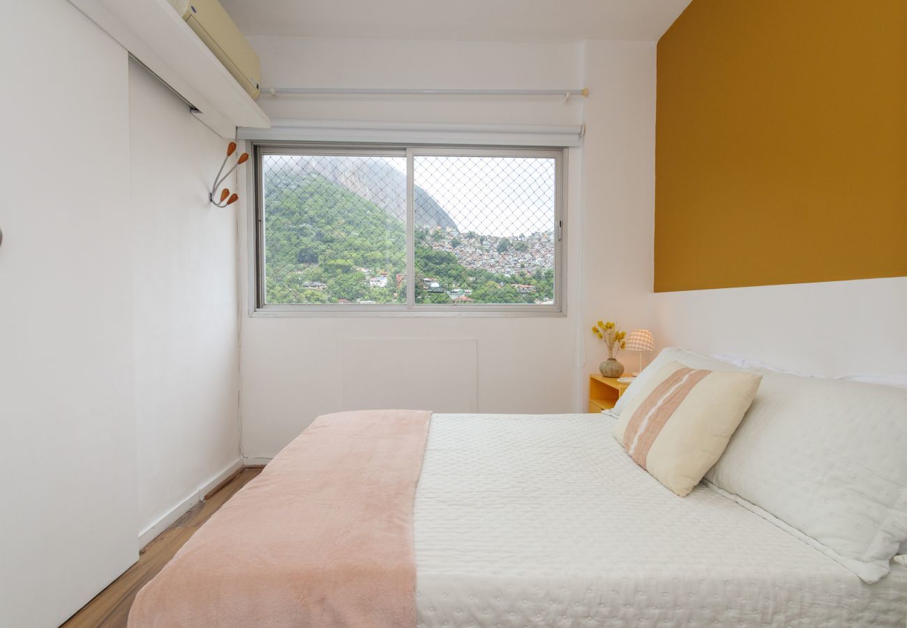 Apartamento em Rio de Janeiro - DUQ502| Belo 3 Quartos com Garagem na Gávea