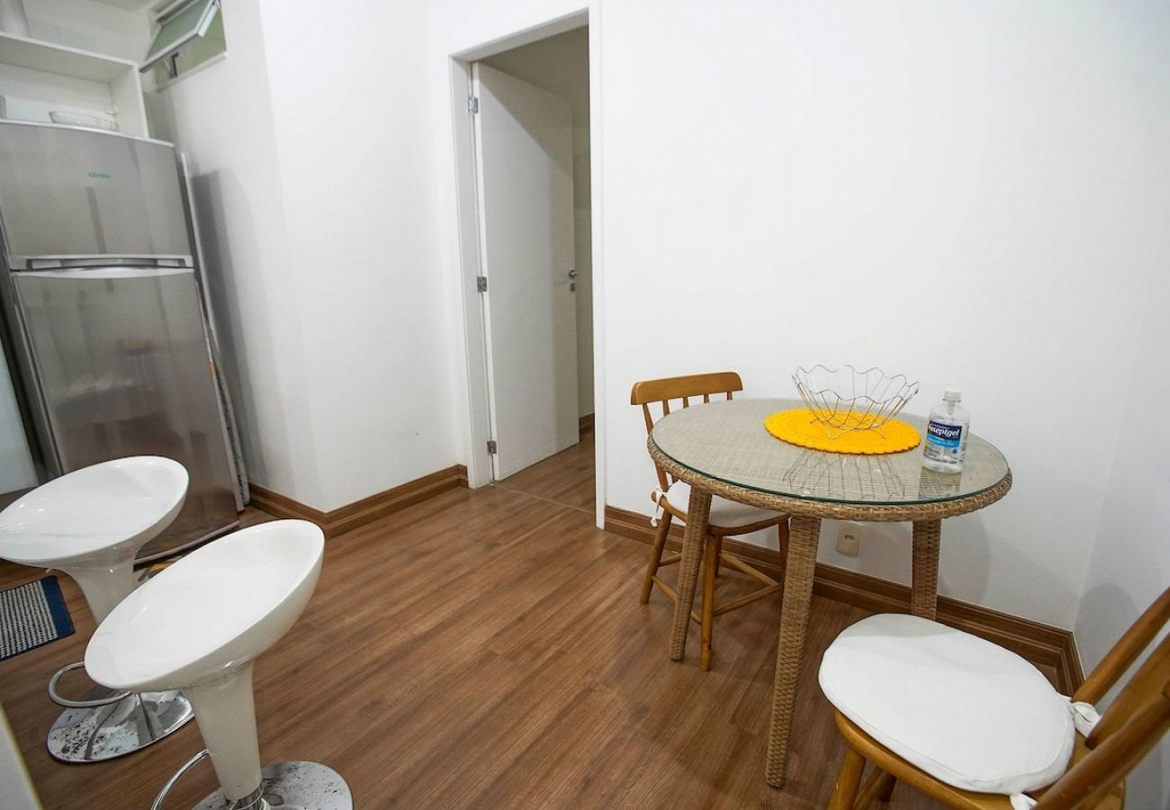 Apartamento em Rio de Janeiro - Urq101| Studio compacto no Leblon