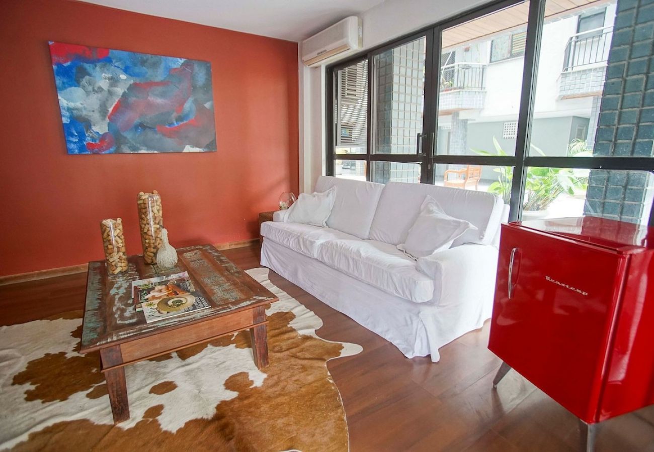 Apartamento em Rio de Janeiro - VIC406| Ap com varanda, academia e sauna na Gávea