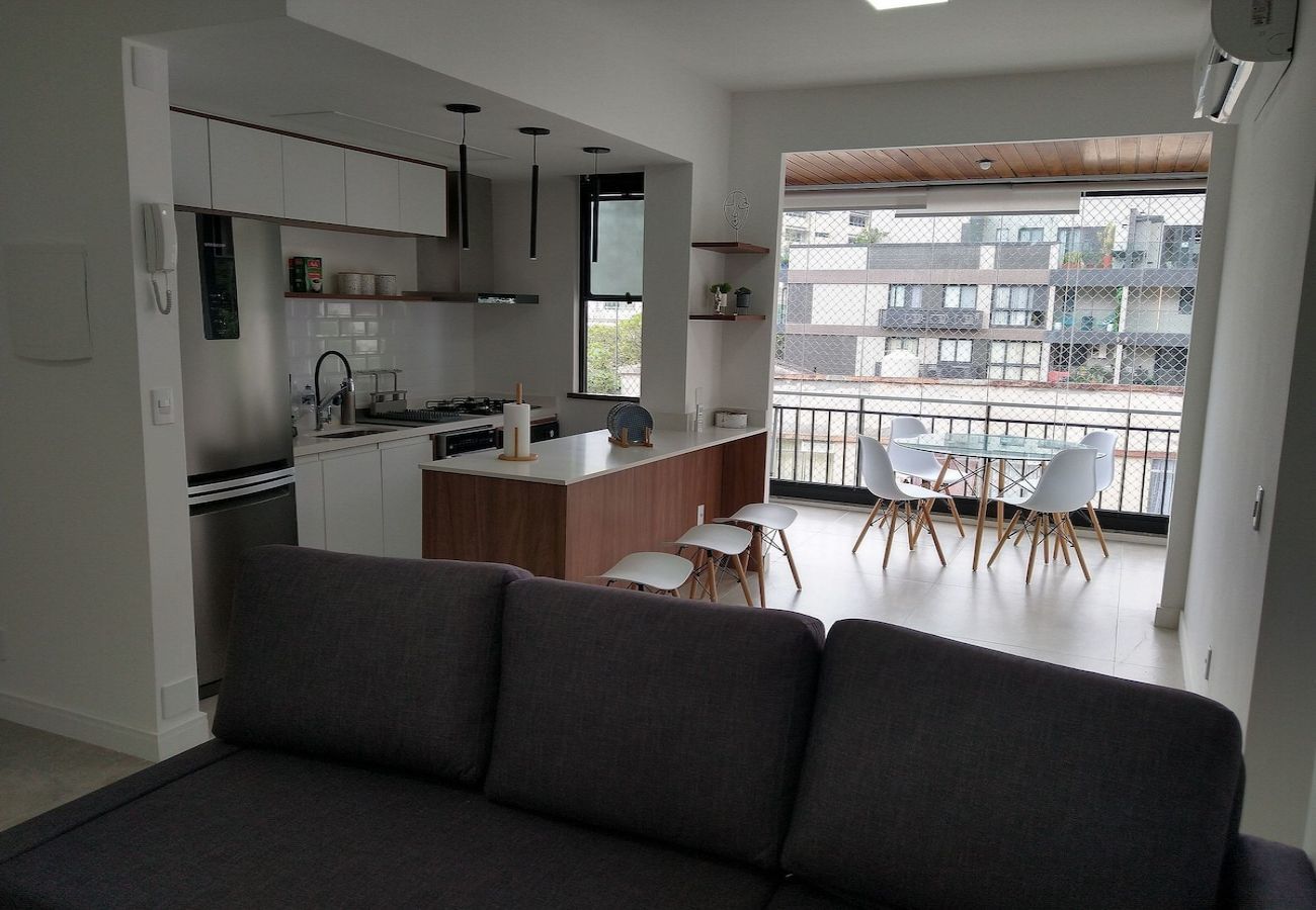 Apartamento em Rio de Janeiro - VIC406| Ap com varanda, academia e sauna na Gávea