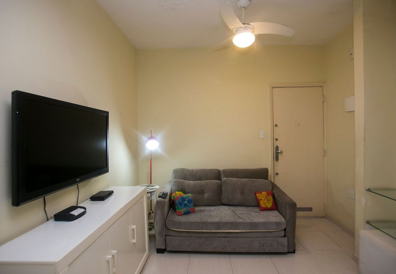 Apartamento em Rio de Janeiro - NS907| Quarto e Sala Funcional em Copacabana