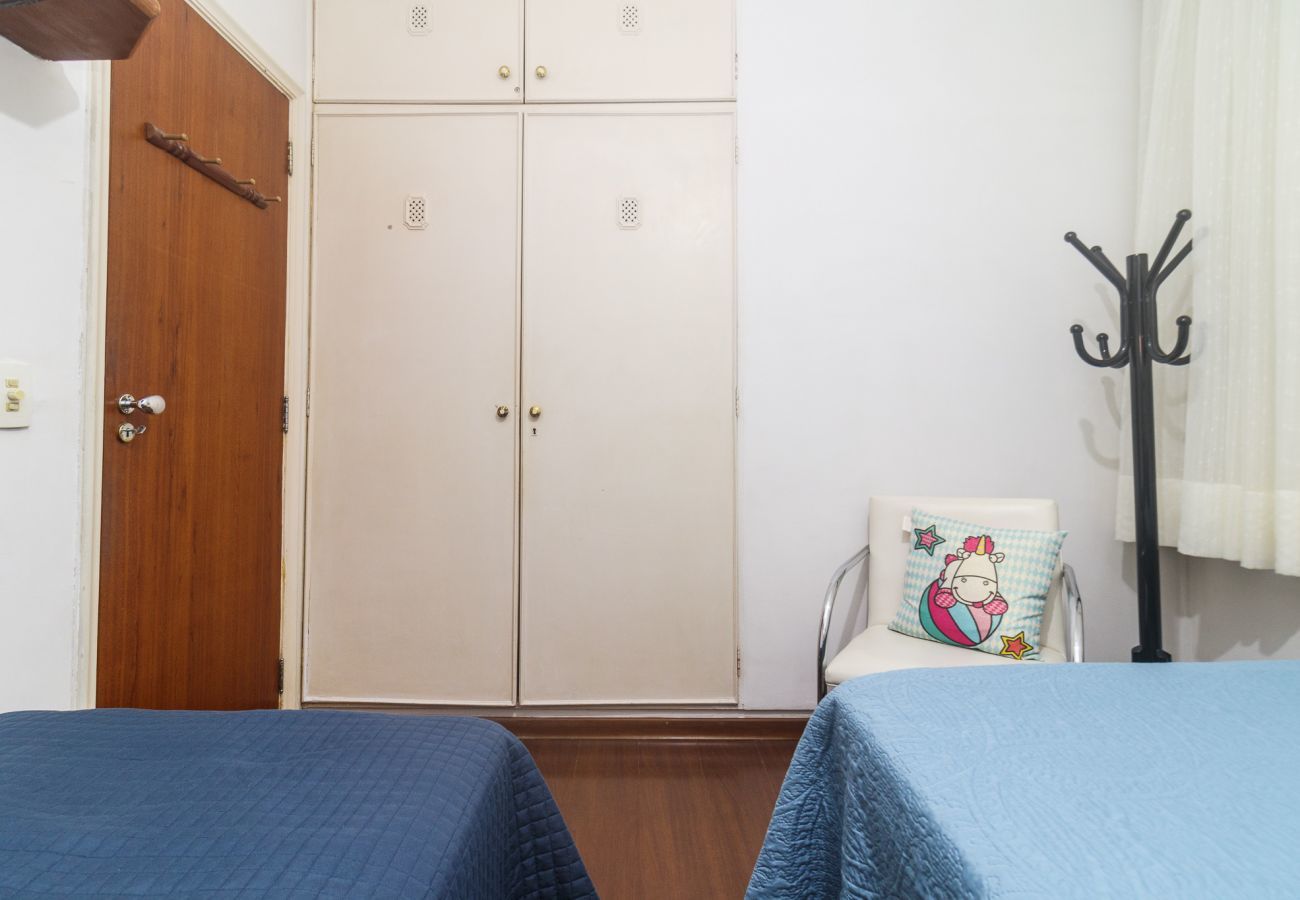 Apartamento em Rio de Janeiro - FF102| Leblon, 3 quadras da praia, até 10 pessoas