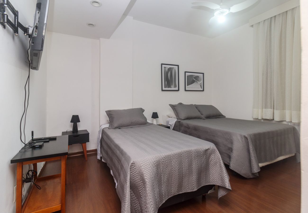 Apartamento em Rio de Janeiro - FF102| Leblon, 3 quadras da praia, até 10 pessoas