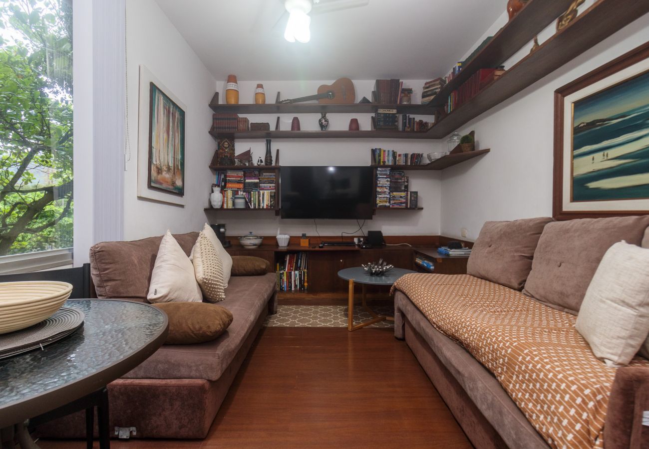 Apartamento em Rio de Janeiro - FF102| Leblon, 3 quadras da praia, até 10 pessoas