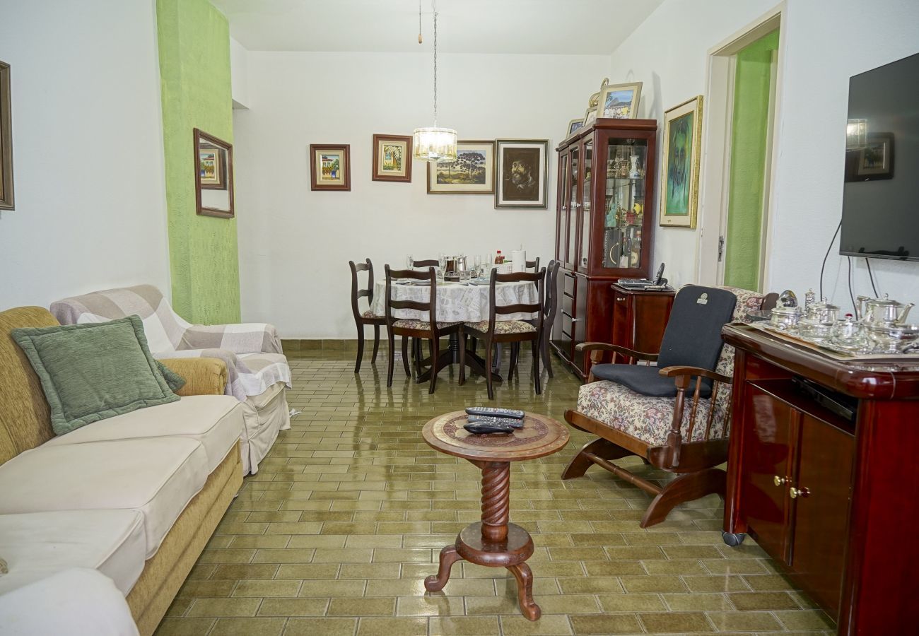 Apartamento em Rio de Janeiro - FF1501| 2 quartos no Leblon com vista