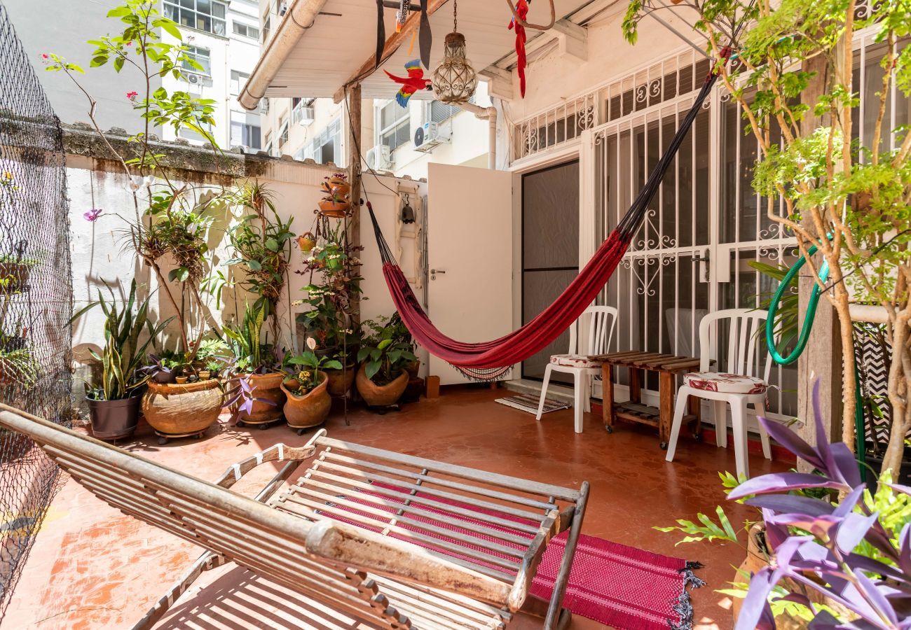 Apartamento em Rio de Janeiro - Sossego em Ipanema | Ideal p/ famílias | VP101A 