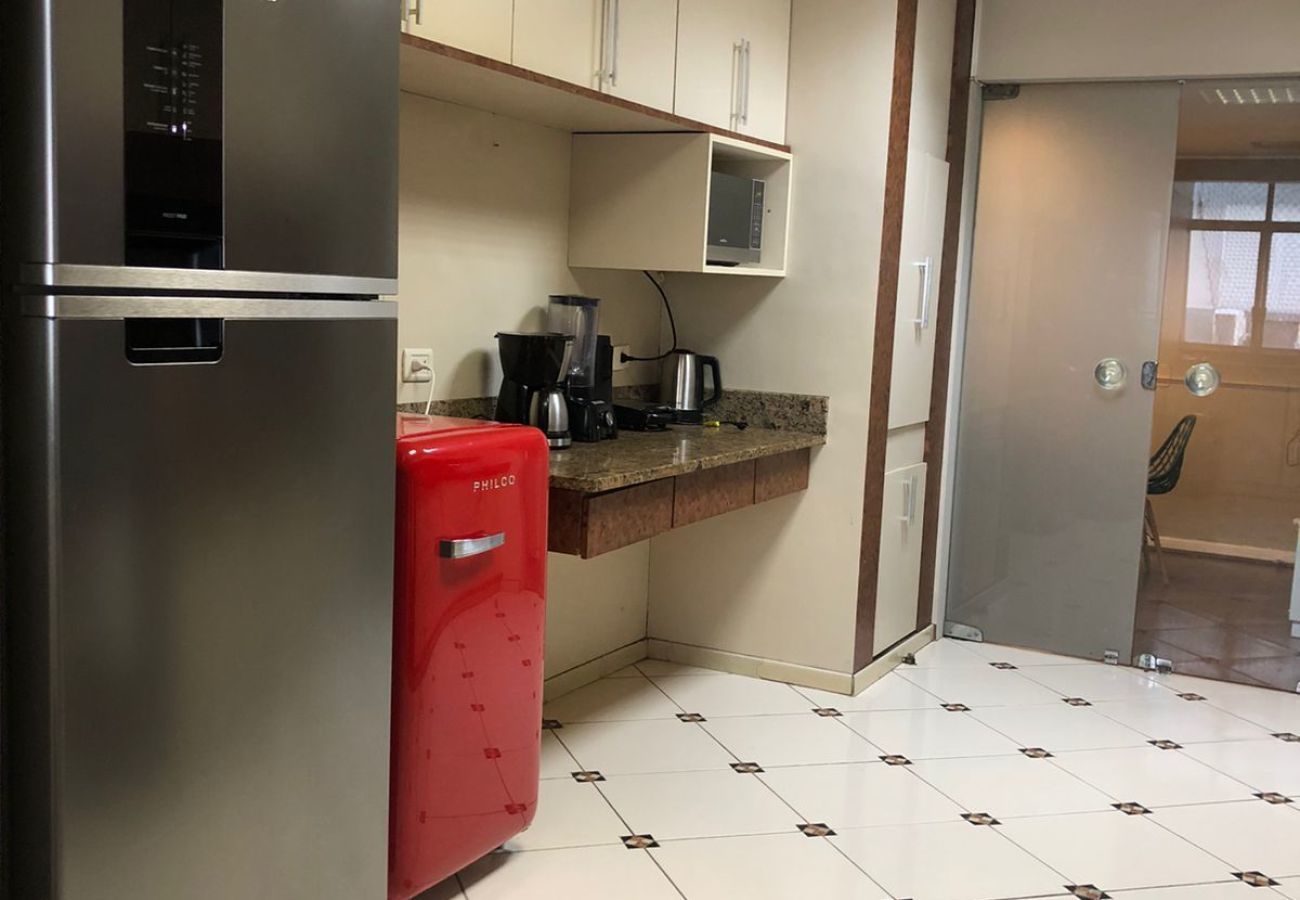 Apartamento em Rio de Janeiro - MAR201| Apartamento amplo no Leblon