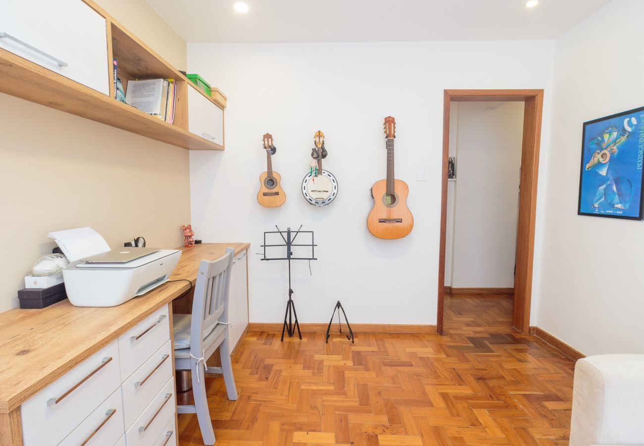 Apartamento em Rio de Janeiro - ATA702B | Apto moderno próximo a Praia do Leblon