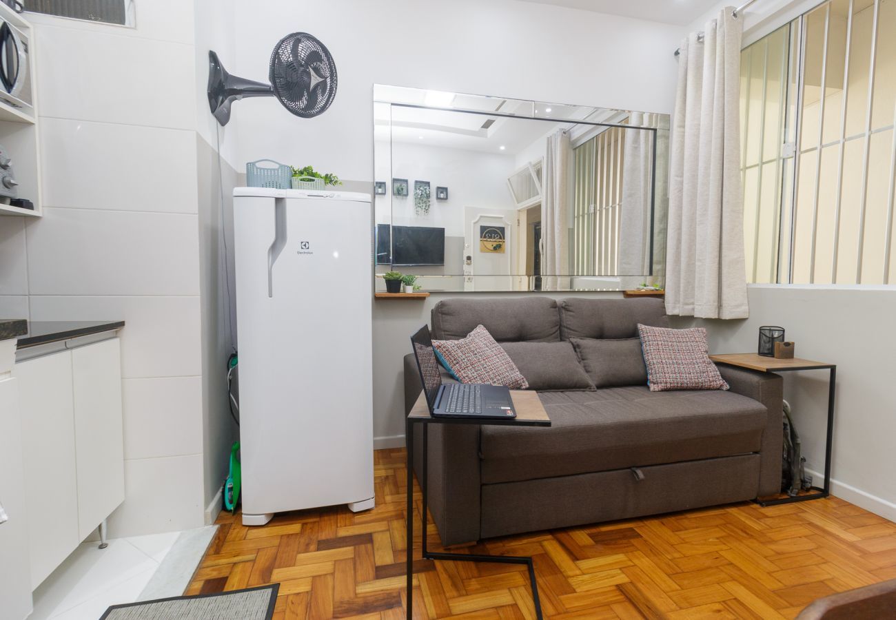 Apartamento em Rio de Janeiro - PLA813| Apto na quadra da praia de Copacabana!