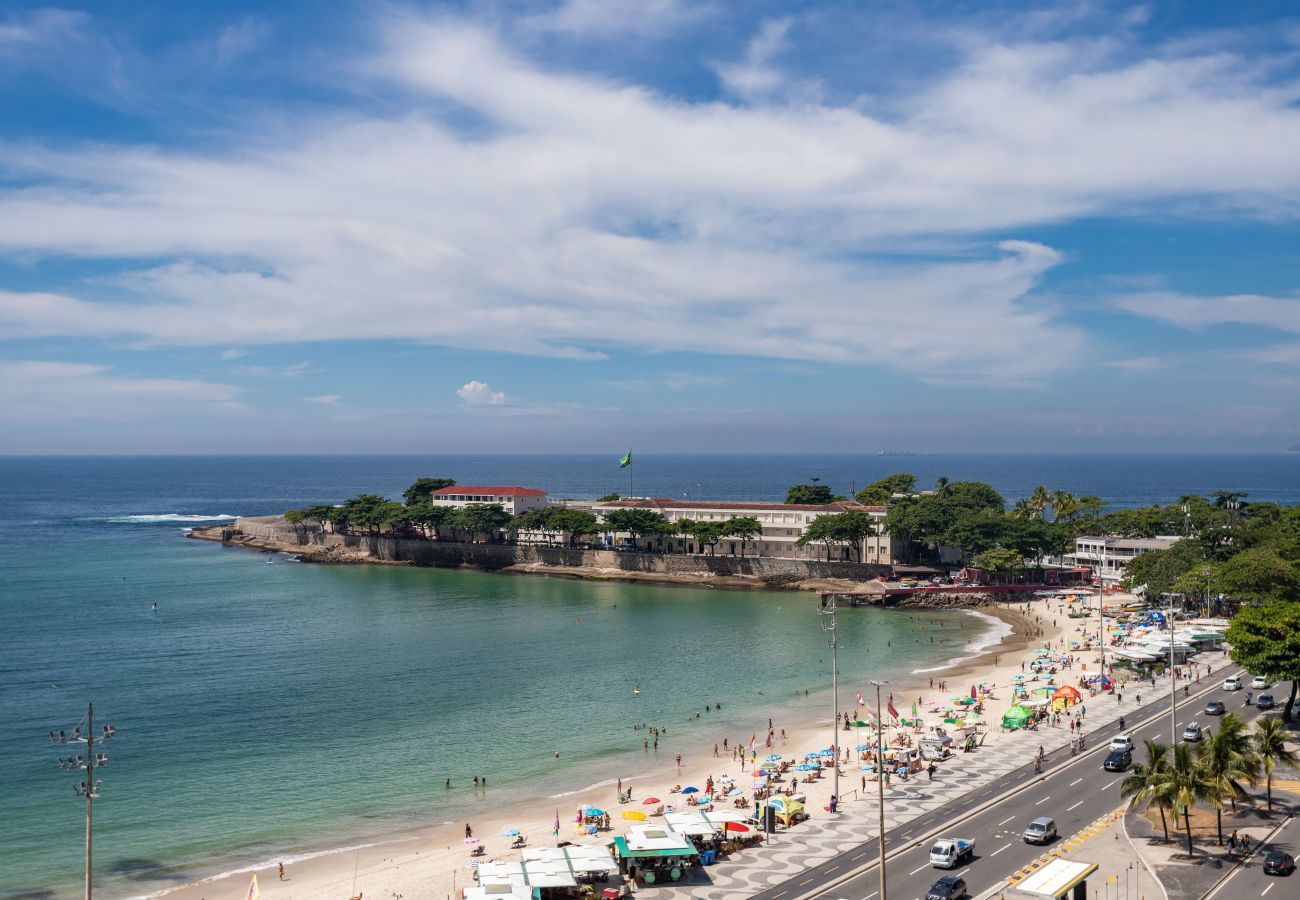 Apartamento em Rio de Janeiro - Vista para a praia de Copacabana | A1103