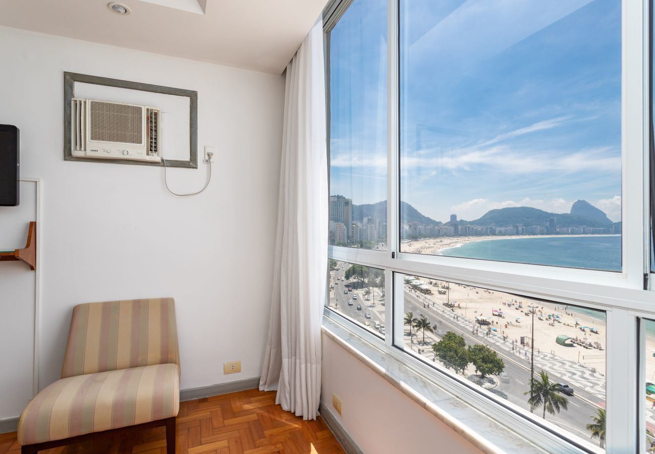 Apartamento em Rio de Janeiro - Vista para a praia de Copacabana | A1103