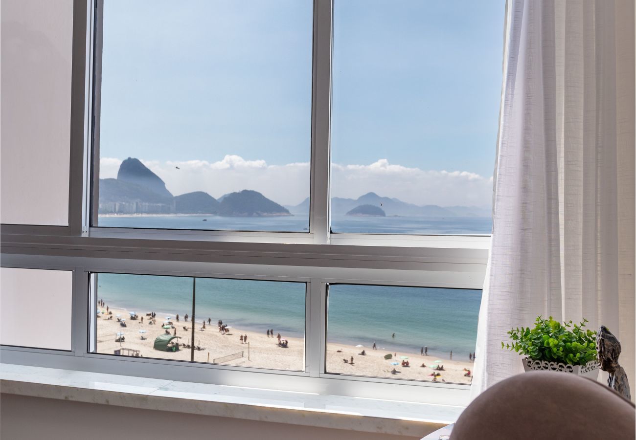 Apartamento em Rio de Janeiro - 2 minutos da praia de Copacabana | A801