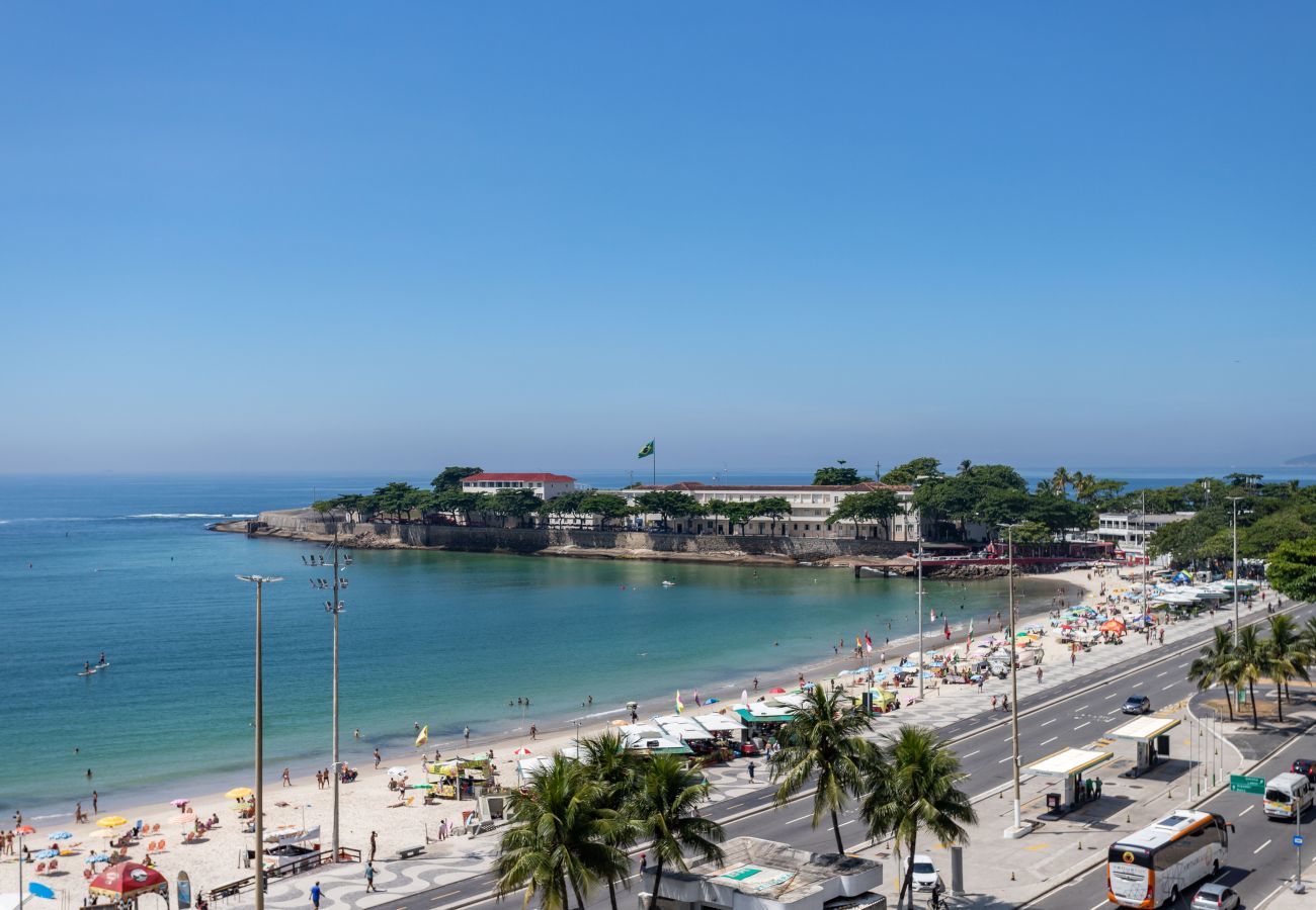 Apartamento em Rio de Janeiro - 2 minutos da praia de Copacabana | A801