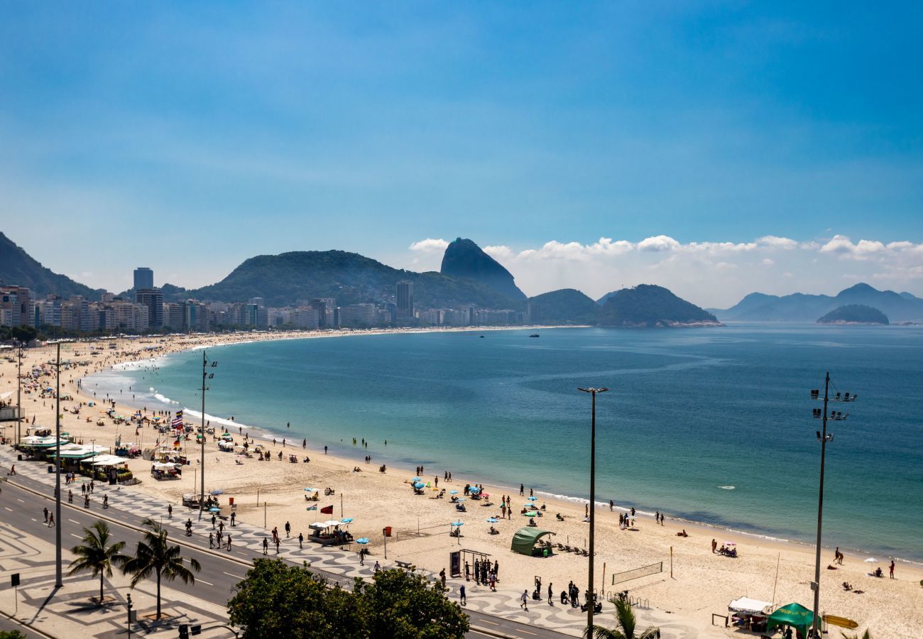 Apartamento em Rio de Janeiro - 2 minutos da praia de Copacabana | A801