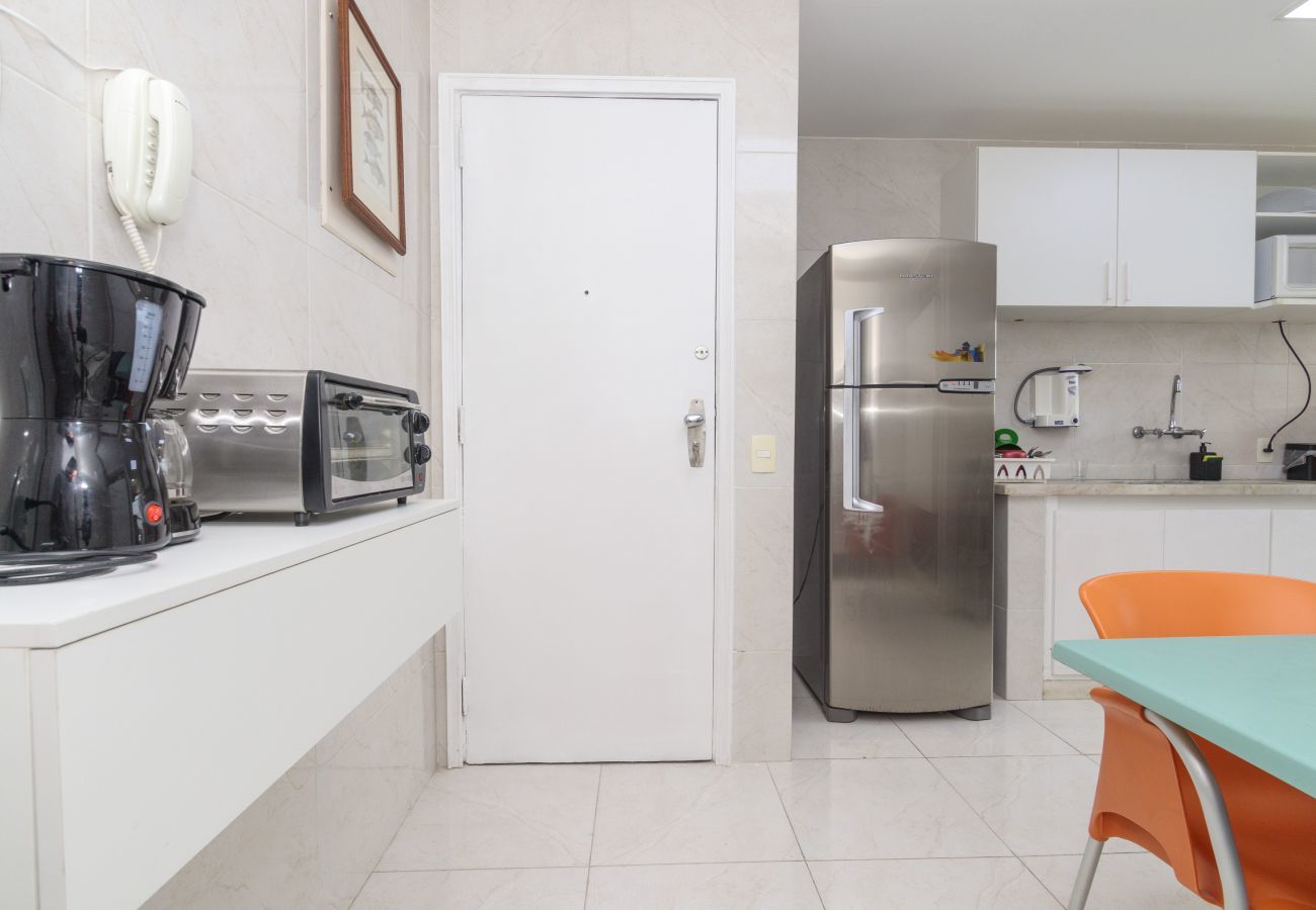 Apartamento em Rio de Janeiro - CAV1601| Apto belíssimo na quadra da praia!