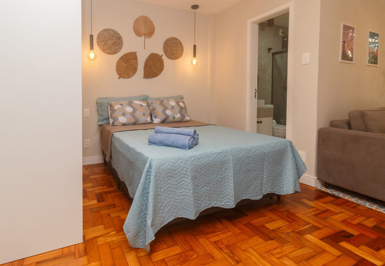 Apartamento em Rio de Janeiro - PRA201 Ap a cinco minutos da praia 