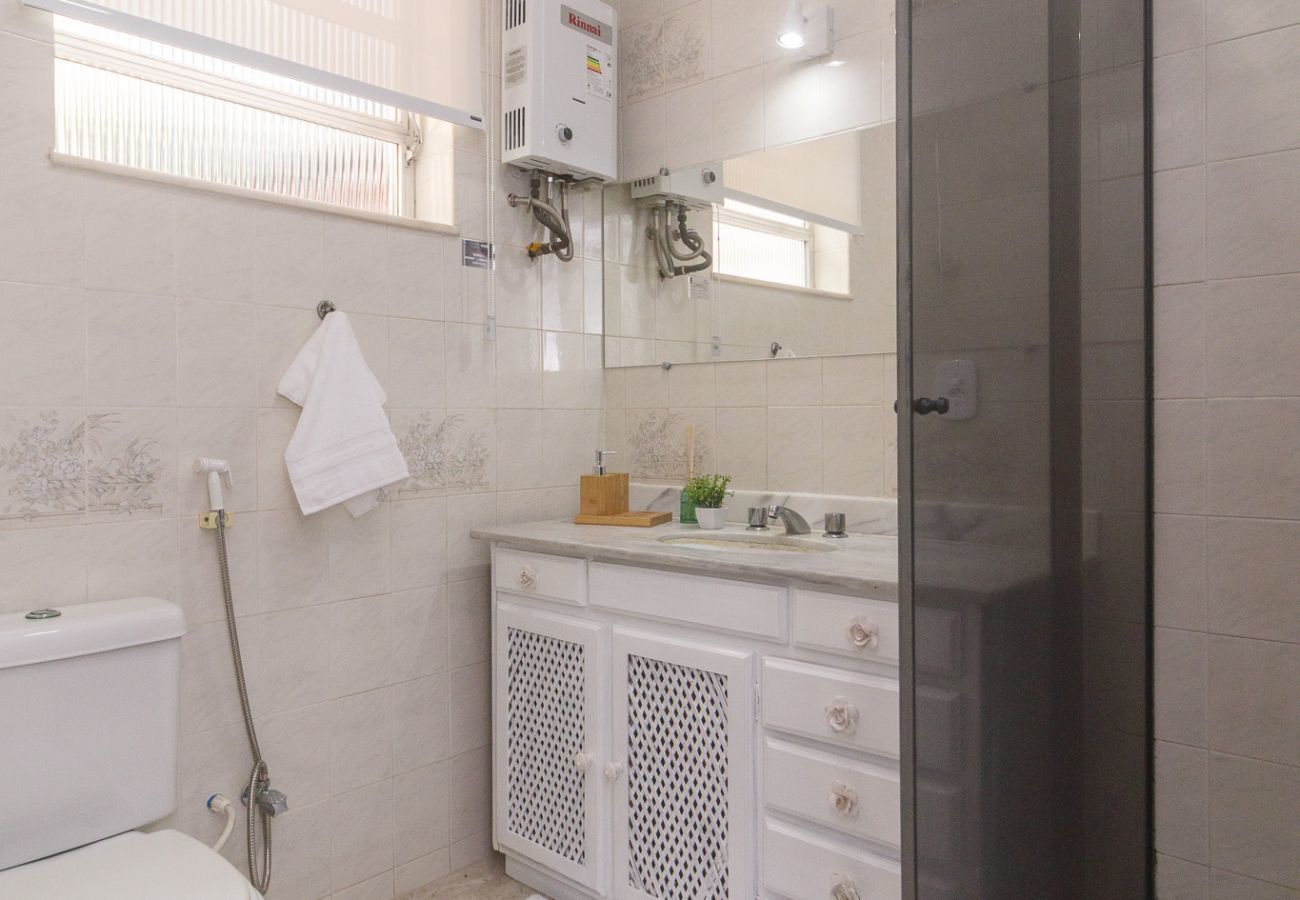 Apartamento em Rio de Janeiro - ALM202| Apt charmoso e aconchegante no Leblon