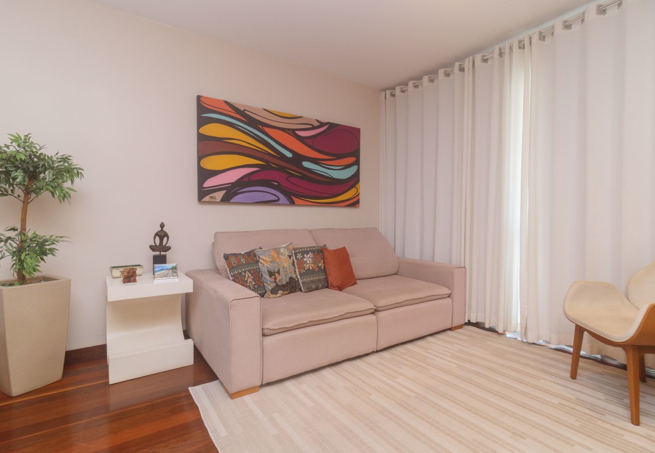 Apartamento em Rio de Janeiro - Albq704 | 2 quartos no melhor do Leblon 