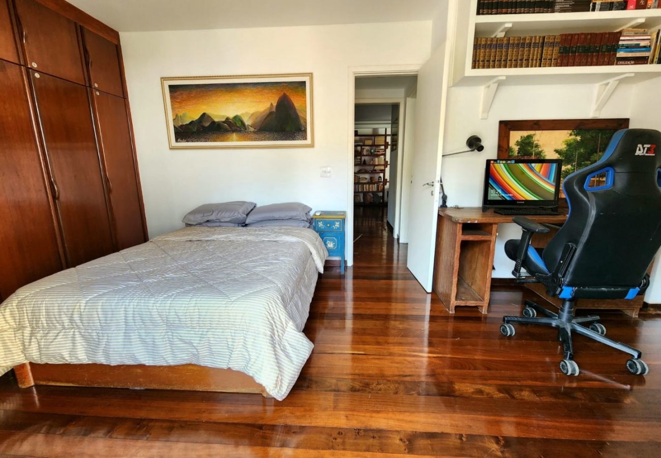 Apartamento em Rio de Janeiro - Albq104 | 2 quartos no melhor ponto do Leblon