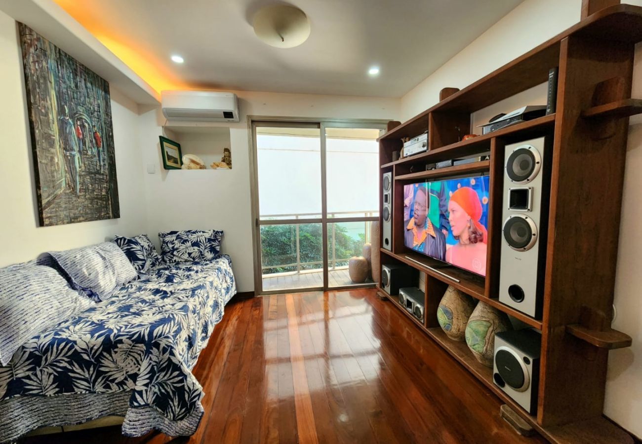 Apartamento em Rio de Janeiro - Albq104 | 2 quartos no melhor ponto do Leblon