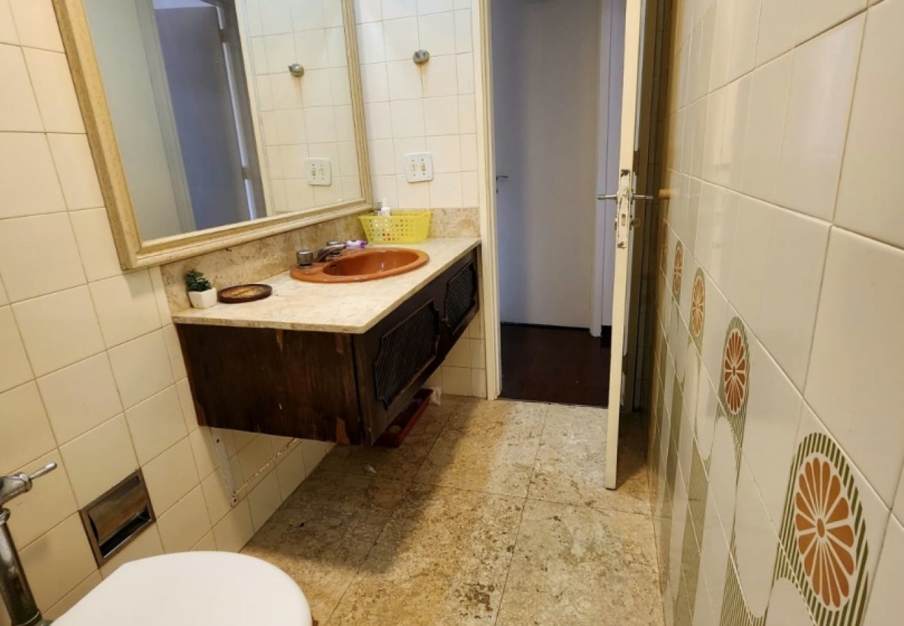 Apartamento em Rio de Janeiro - Albq104 | 2 quartos no melhor ponto do Leblon