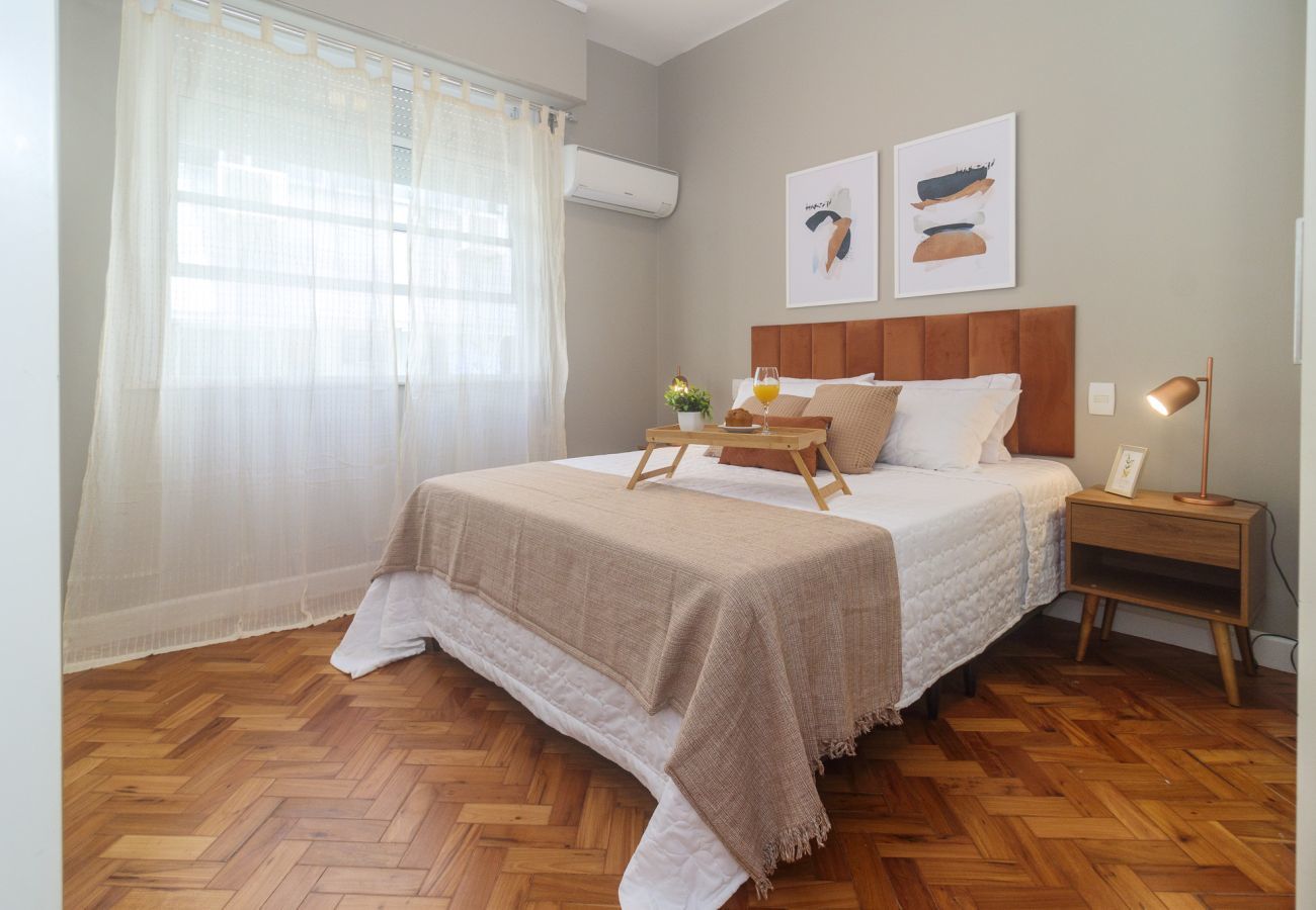 Apartamento em Rio de Janeiro - God302| Charme e conforto a 1 quadra da Lagoa 