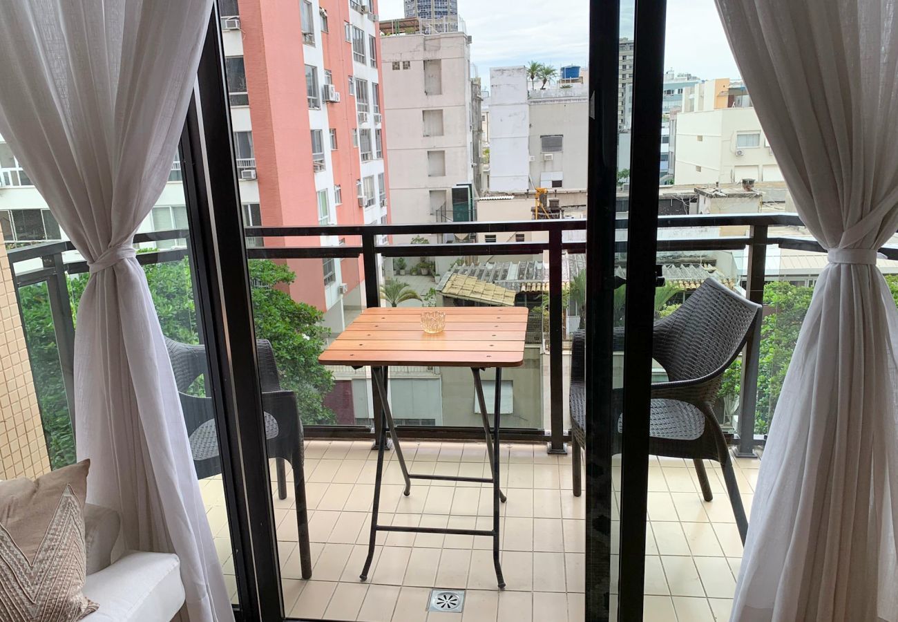 Apartamento em Rio de Janeiro - Lira602 | Leblon 2 qtos, vista Cristo e 2 Irmãos