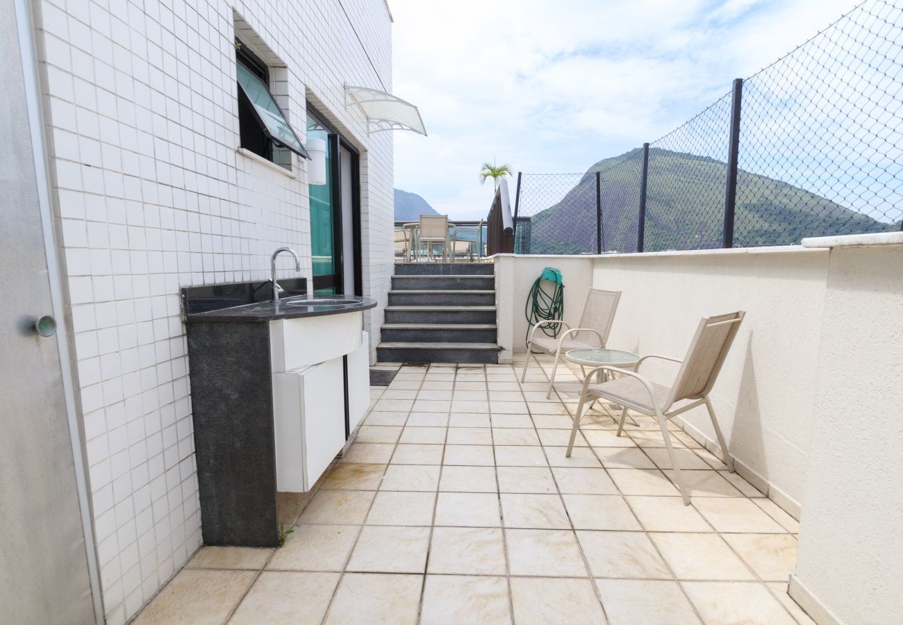 Apartamento em Rio de Janeiro - JON705 | Cobertura em Ipanema com vista pro Cristo