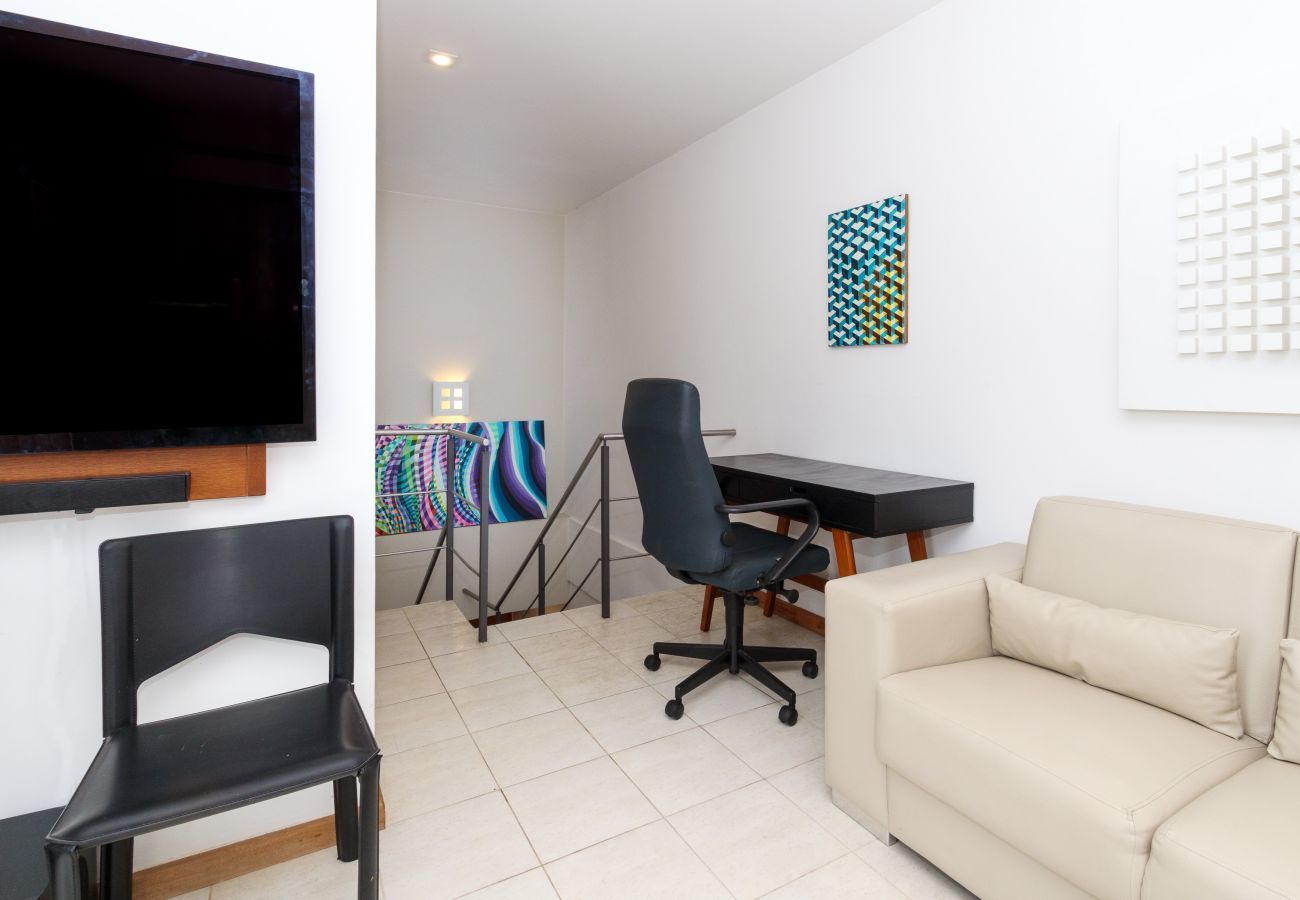 Apartamento em Rio de Janeiro - JON705 | Cobertura em Ipanema com vista pro Cristo