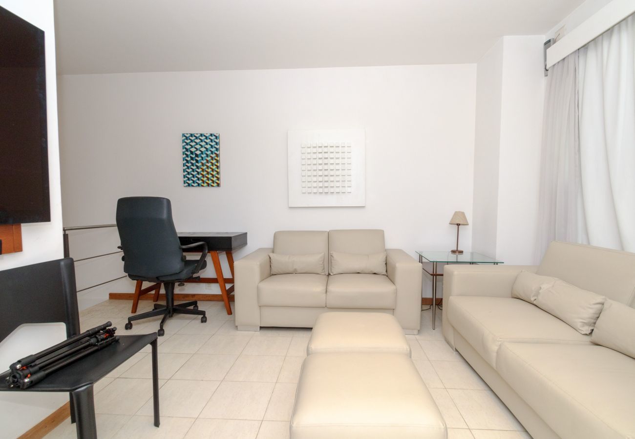 Apartamento em Rio de Janeiro - JON705 | Cobertura em Ipanema com vista pro Cristo