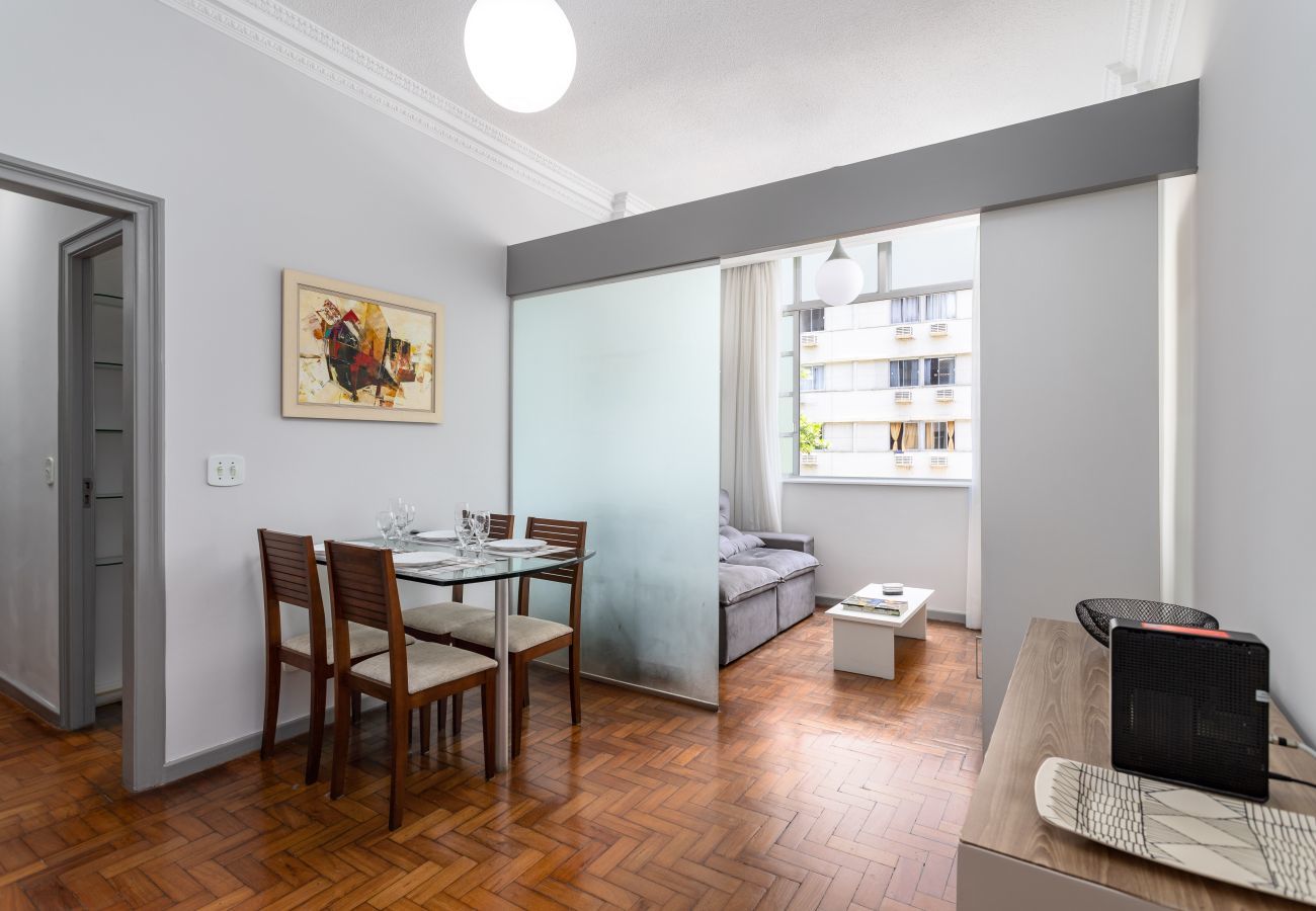 Apartamento em Rio de Janeiro - Agradável em Copa | Ideal para amigos | SC602