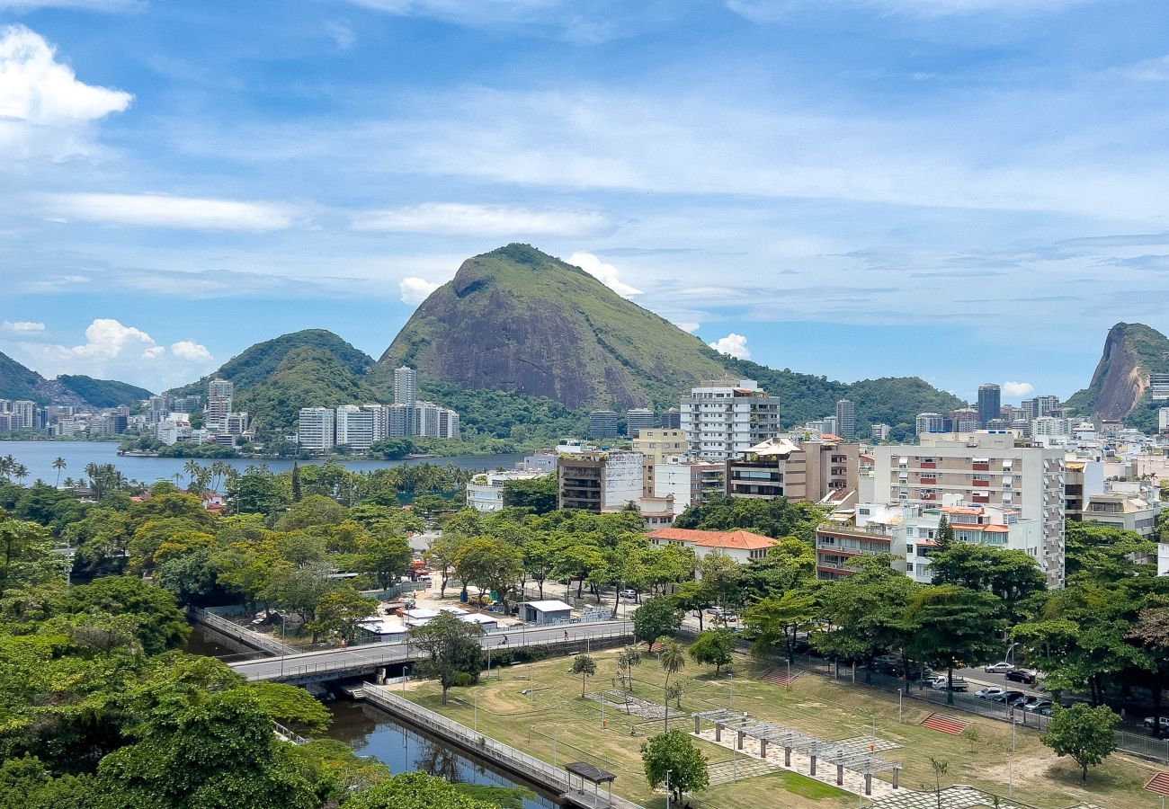 Apartamento em Rio de Janeiro - 5 minutos da praia do Leblon e vista para o Cristo | AP1302