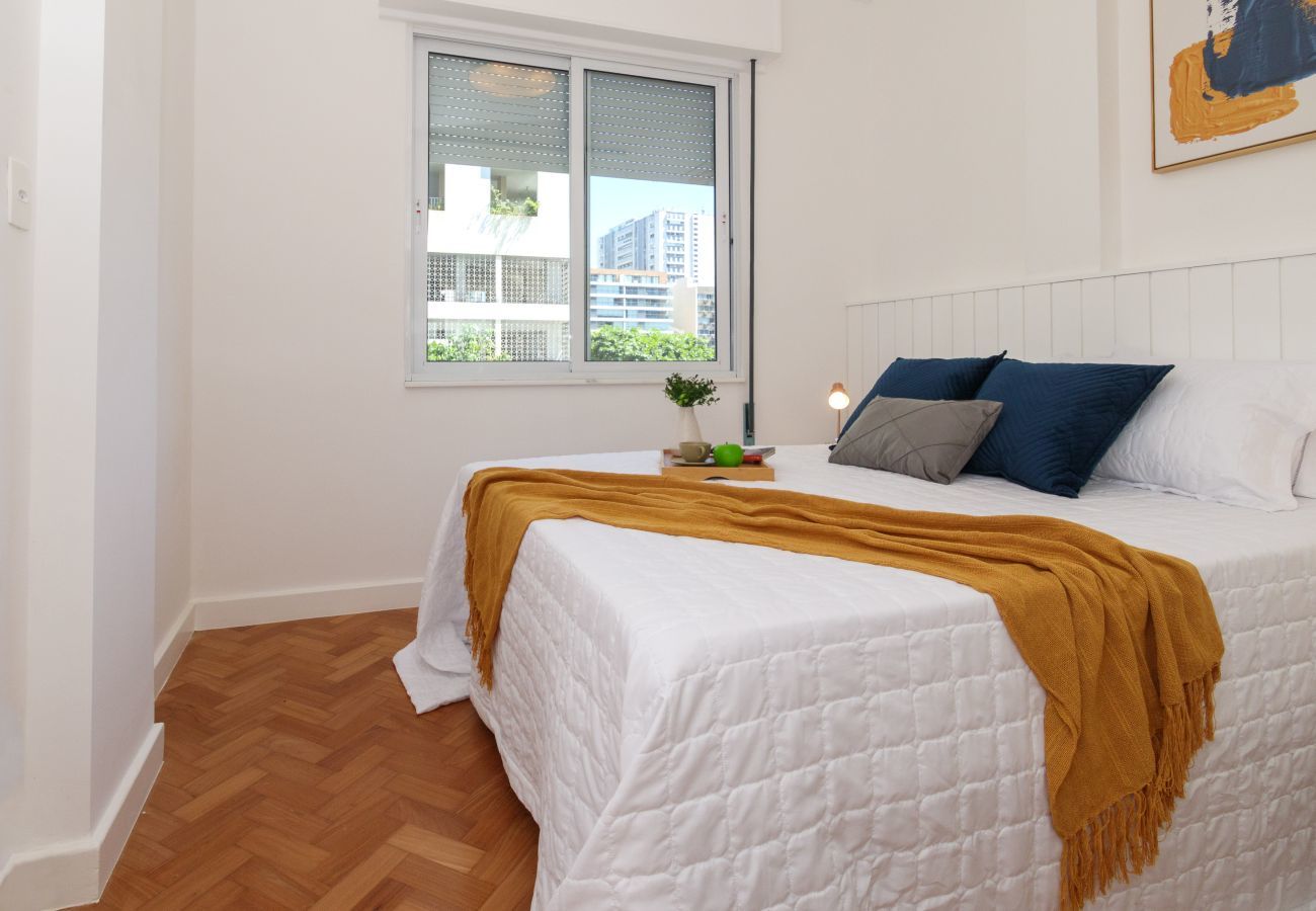 Apartamento em Rio de Janeiro - Ata401|Apto moderno a 2 quadras da praia do Leblon