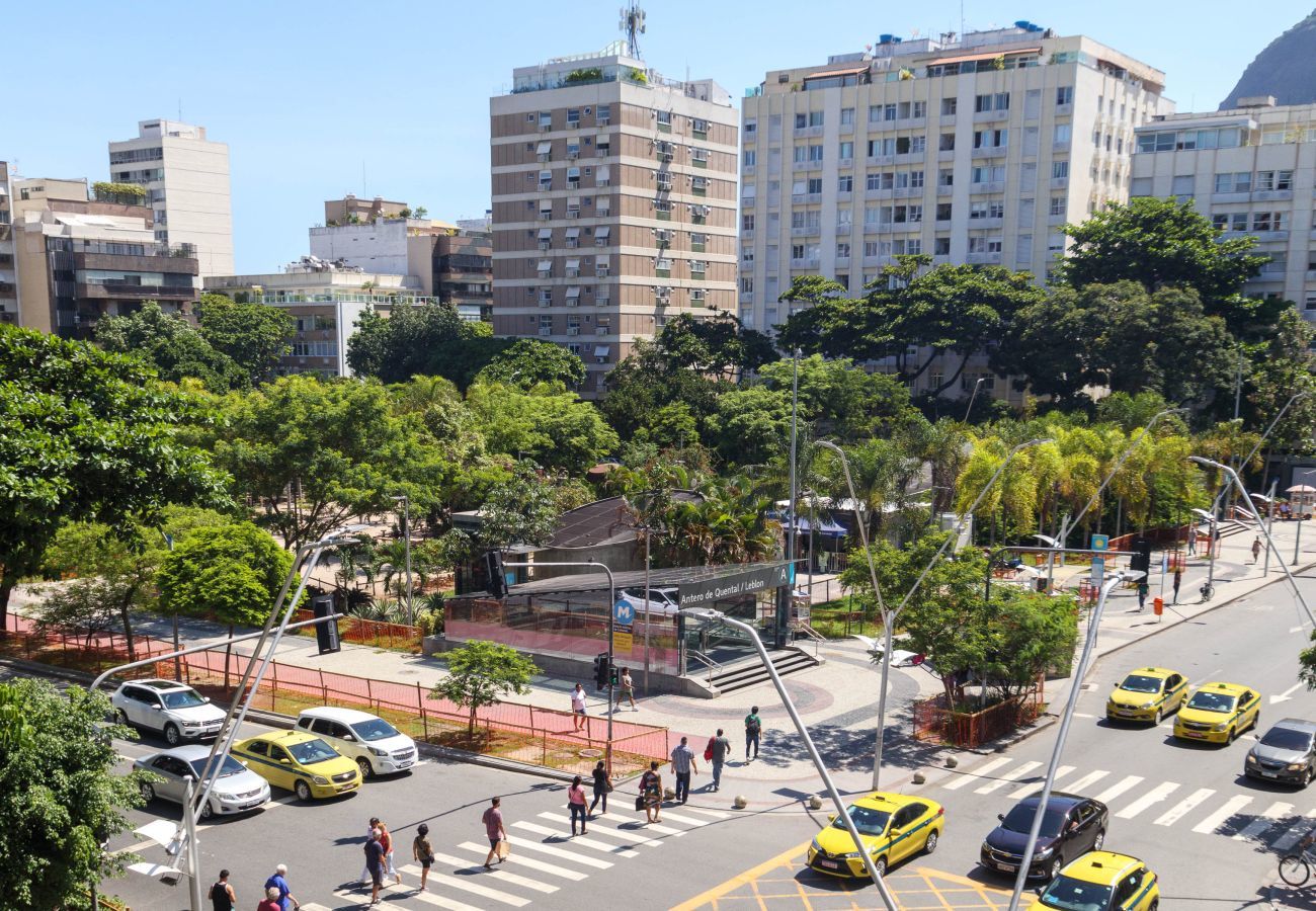 Apartamento em Rio de Janeiro - Ata401|Apto moderno a 2 quadras da praia do Leblon