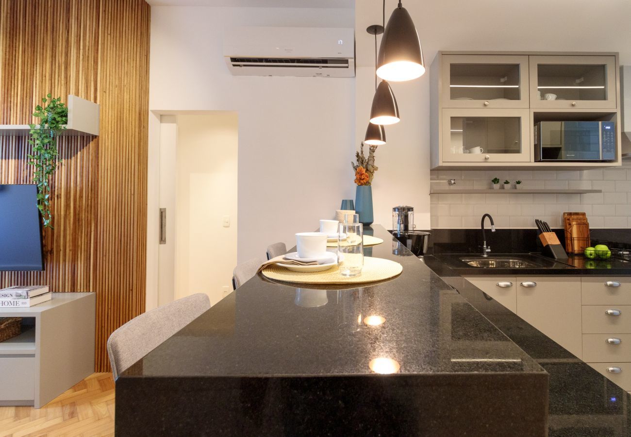 Apartamento em Rio de Janeiro - Ata401|Apto moderno a 2 quadras da praia do Leblon