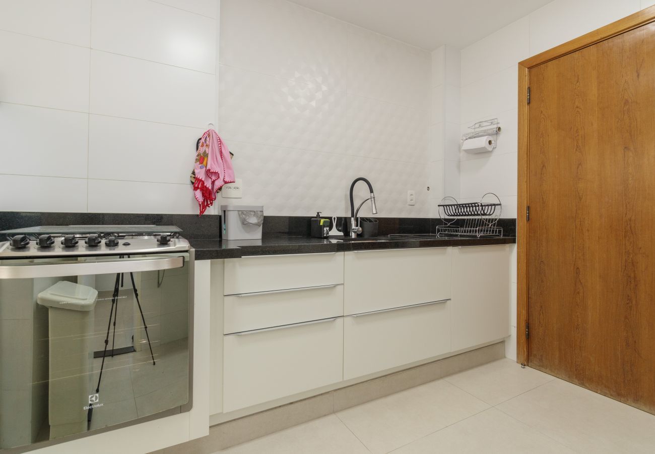 Apartamento em Rio de Janeiro - JB803 | 3 quartos com vista, 5 min da Lagoa