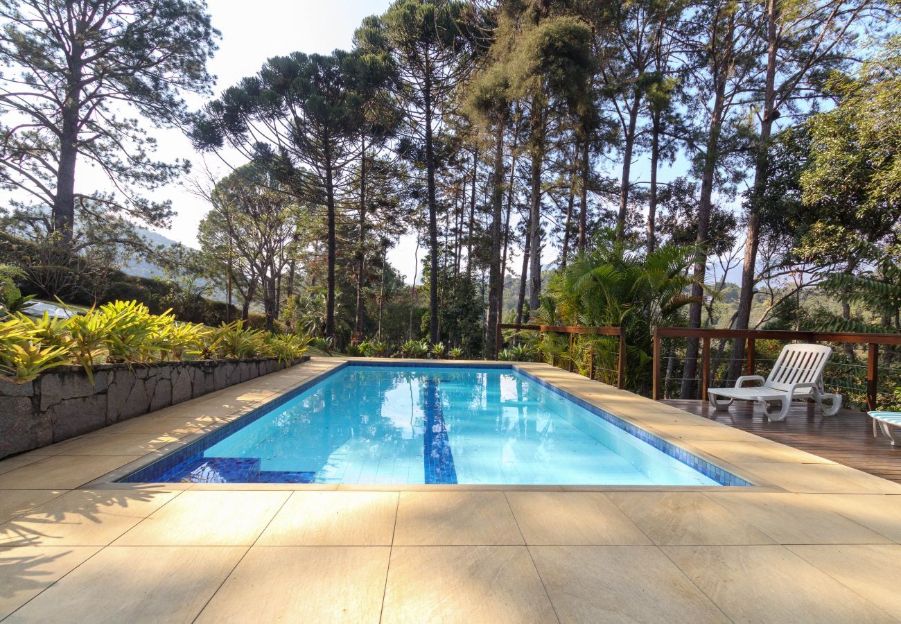 Casa em Petrópolis - Casa Itaipava | 3 quartos com piscina em Itaipava