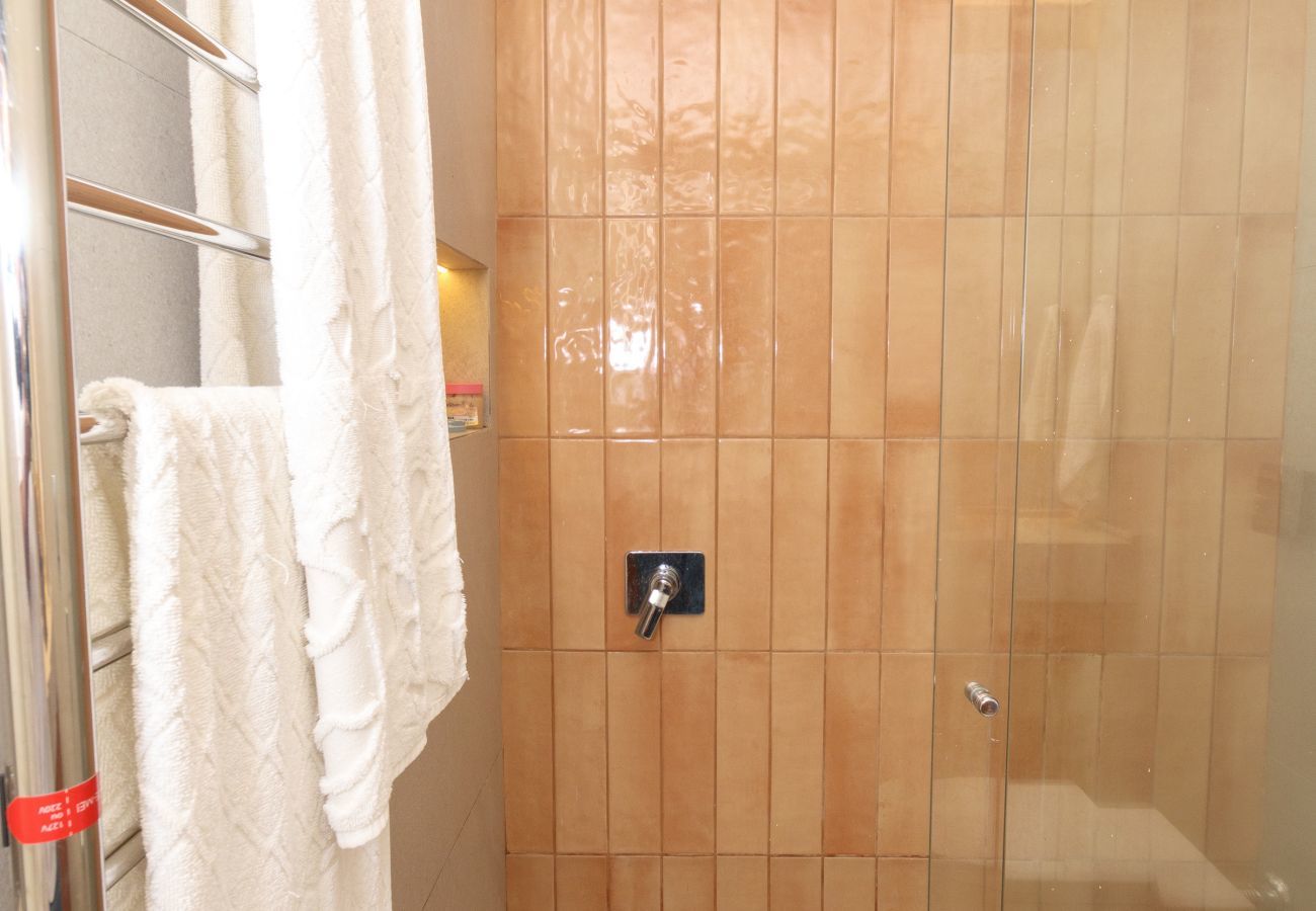 Apartamento em Rio de Janeiro - Mtr403|4 qto c/ piscina,quadra da praia no Leblon 