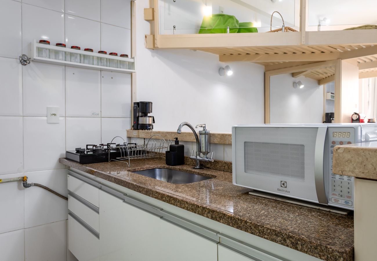 Studio in Rio de Janeiro - 1 minute from Copacabana beach | A923