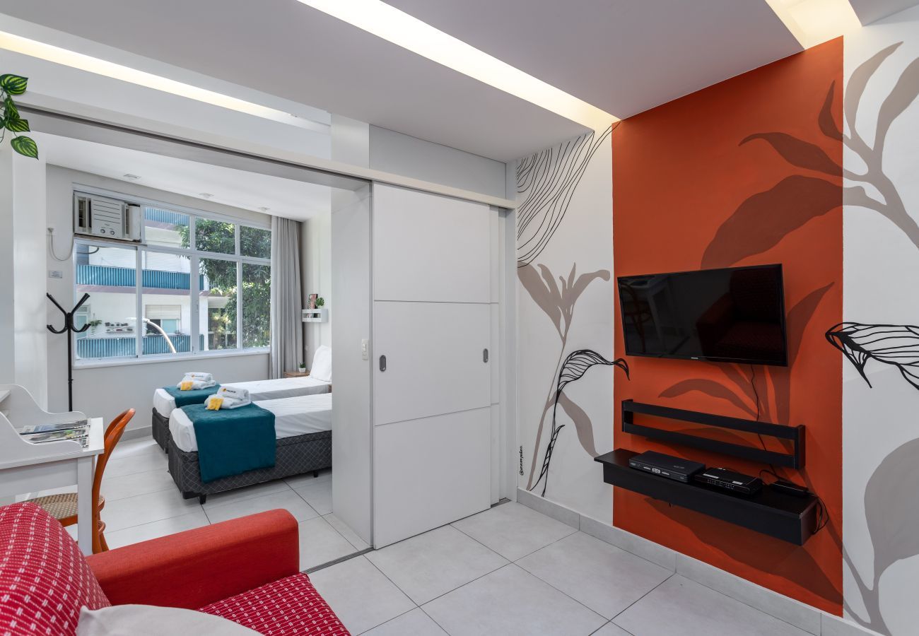 Apartment in Rio de Janeiro - 3 minutes from Copacabana beach | DF219