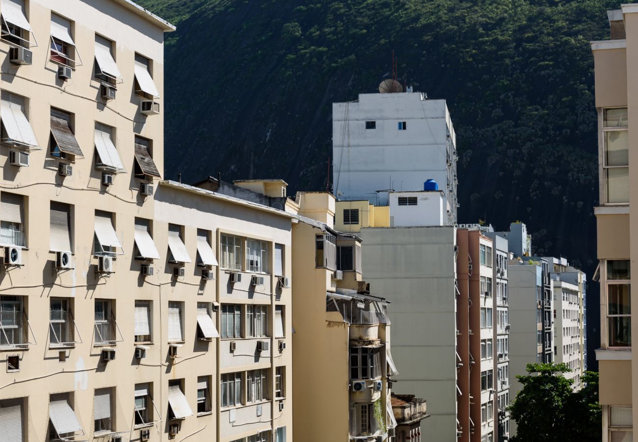 Apartment in Rio de Janeiro - 5 minutes from Copacabana beach | NSC902