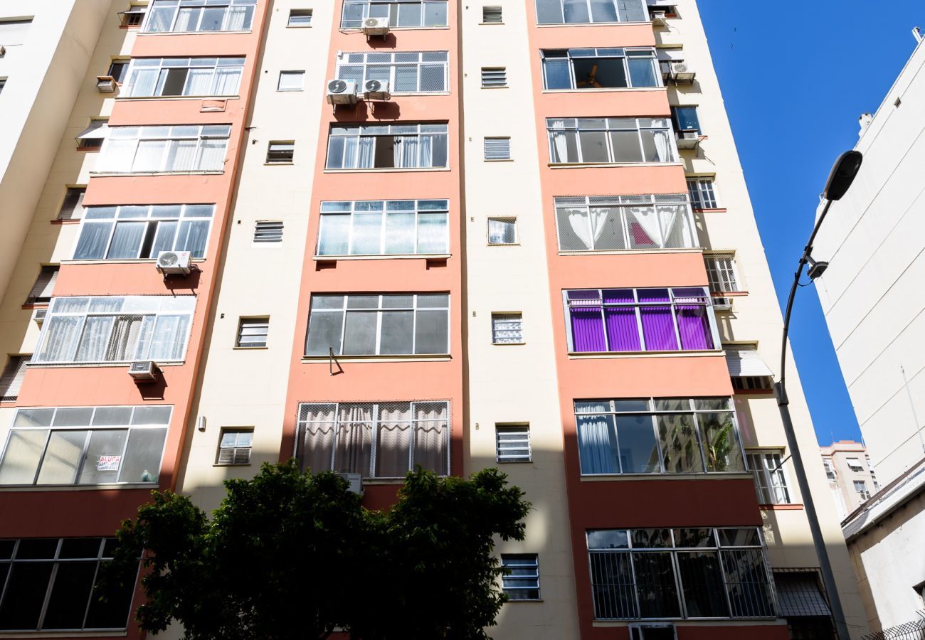 Apartment in Rio de Janeiro - 5 minutes from Copacabana beach | NSC902