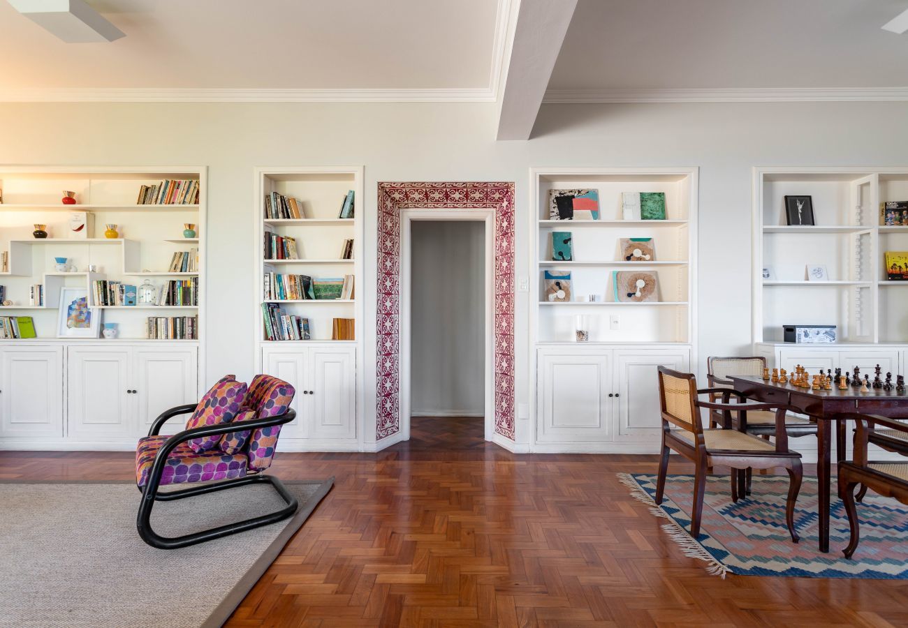 Apartment in Rio de Janeiro - Literary sanctuary, near Arpoador | FCO501