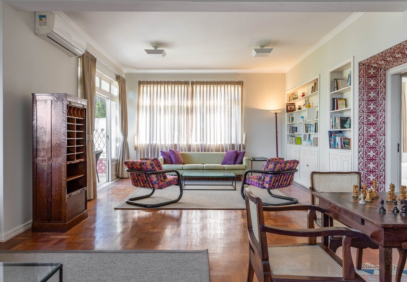 Apartment in Rio de Janeiro - Literary sanctuary, near Arpoador | FCO501